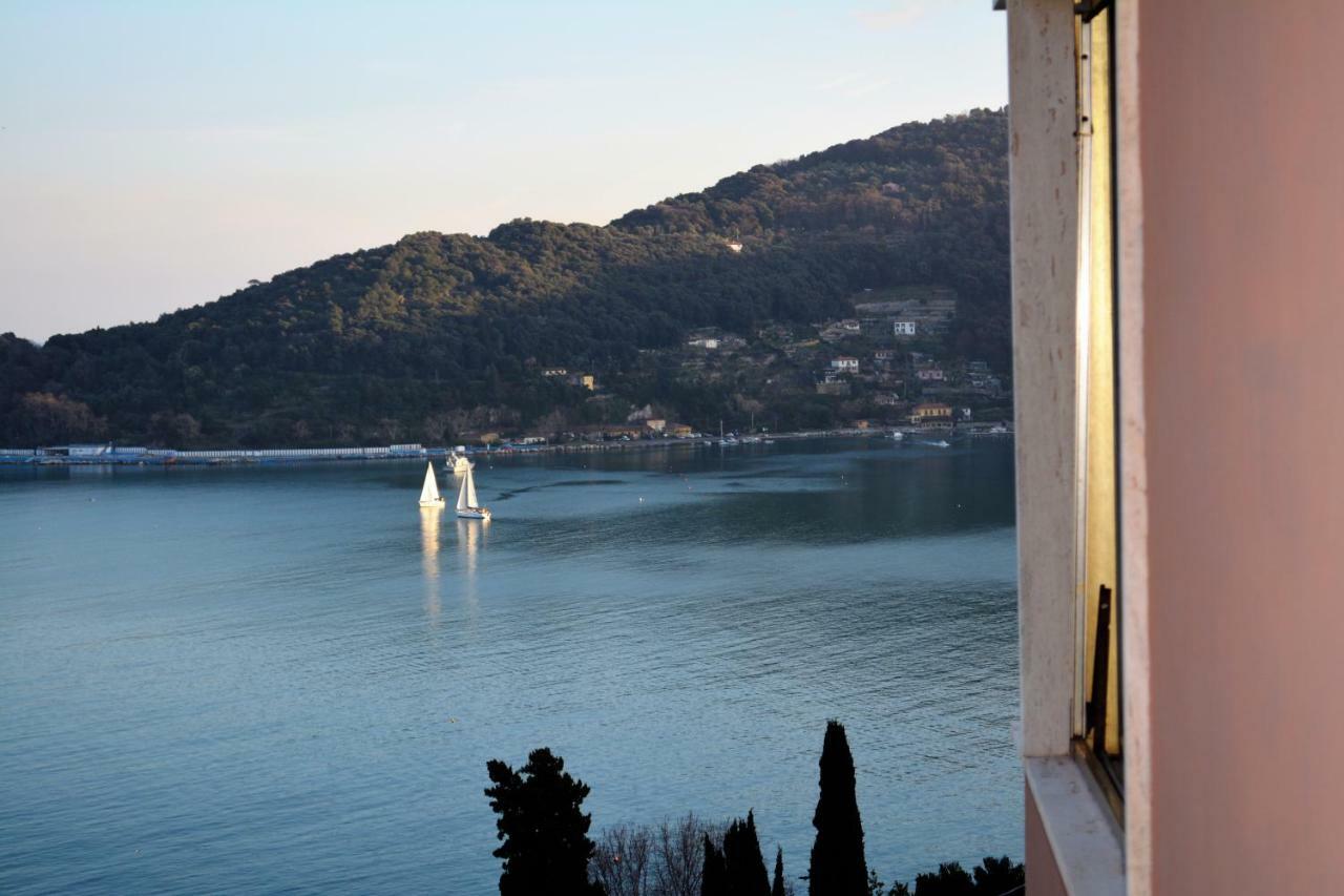 Casemaggi Attico Sul Mare, Penthouse On The Sea ปอร์โตเวเนเร ภายนอก รูปภาพ